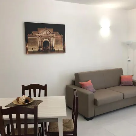 3g Baroque Apartment